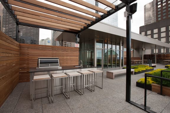 Lofts at River East Grilling Stations