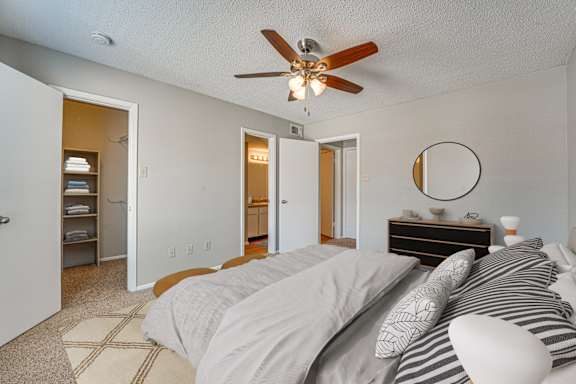 Bedroom with a Dresser at Bardin Oaks Apartments, Arlington, TX, 76018