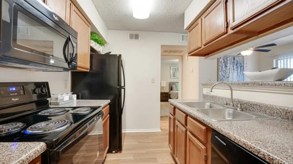 Chef-Inspired Kitchens at Hunters Hill Apartments, Dallas, TX