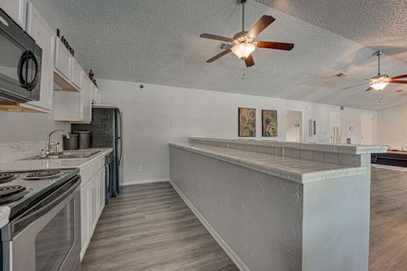 Open Kitchen at Indian Creek Apartments, Texas, 75007