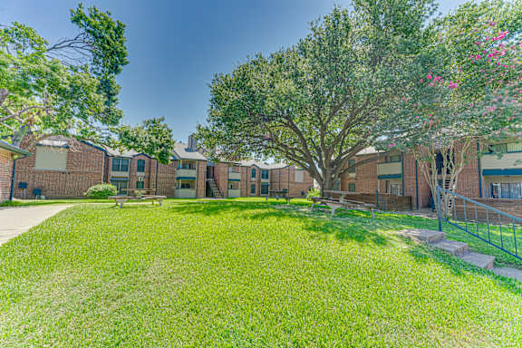 Green Lawn at Indian Creek Apartments, Carrollton, TX, 75007