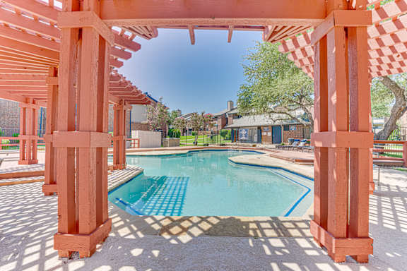 Apartment Swimming Pool at Indian Creek Apartments, Carrollton