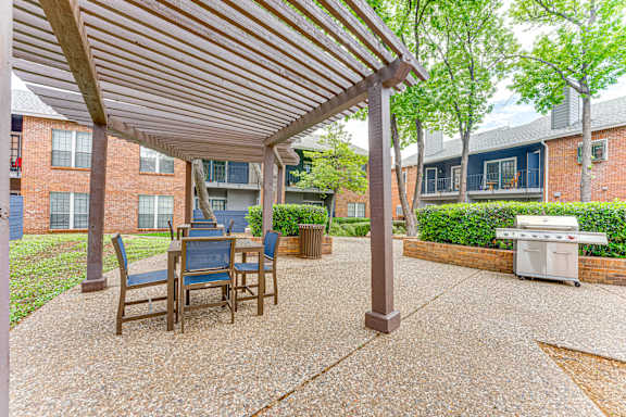 Open Air Patio at The Manhattan Apartments, Texas