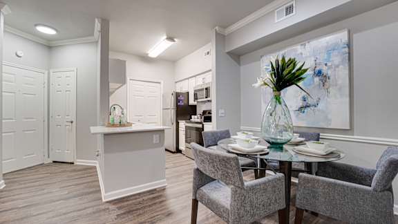 Stylish Dining at Mason Apartments, McKinney, TX
