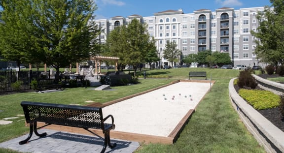 Outdoor Activities at The MilTon Luxury Apartments, Illinois