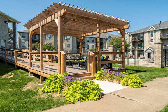 Pergola at Eagle Run Apartments in northwest Omaha 68164