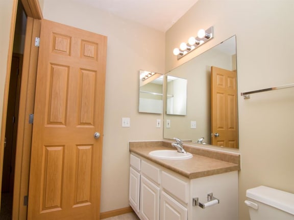 Full Size Bathroom at Cascade Pines Duplex Homes in Lincoln NE