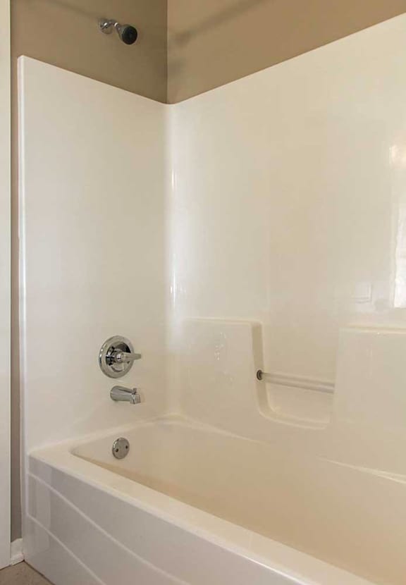 a white tub shower