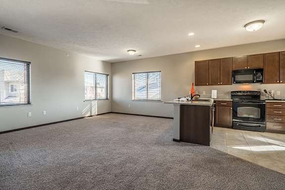 Apartments with abundant natural light at the Villas at Wilderness Ridge in Lincoln Nebraska
