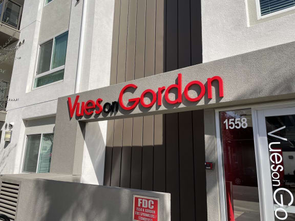 Vues on Gordon Apartments in Hollywood California
