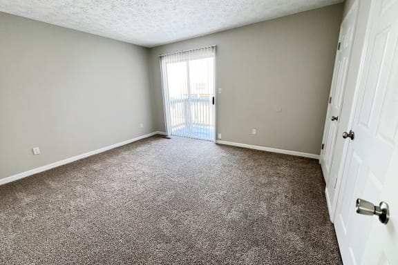 White interior kitchen at 450 on Keeneland Apartments, Richmond, KY 40475