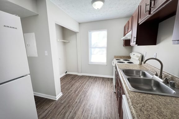 White interior at 450 on Keeneland Apartments, Kentucky, 40475