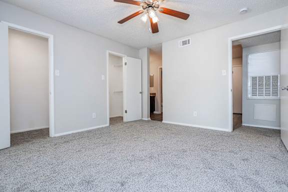 Oak Tree Village 2122 bedroom