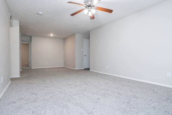 Oak Tree Village 2122 Living Room
