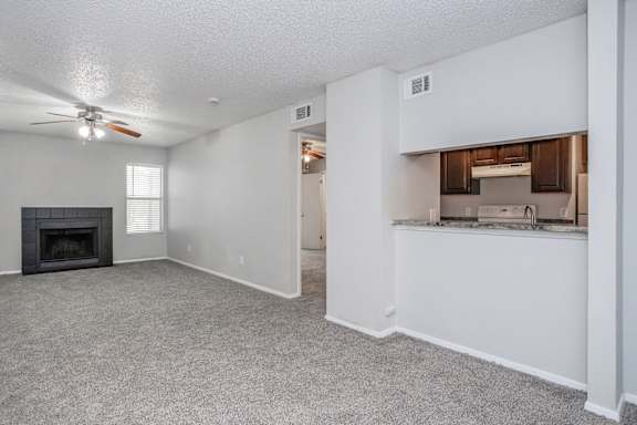 Oak Tree Village 2122 Living Room