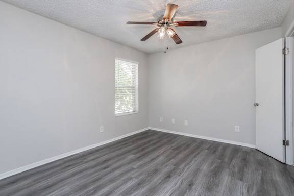 Oak Tree Village 2322 Bedroom