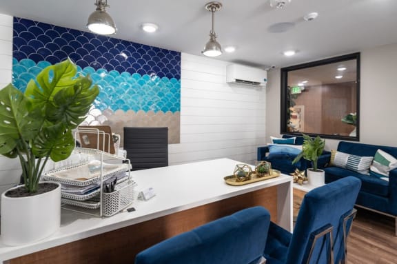 Apartment for rent in Palms Los Angles with onsite manager