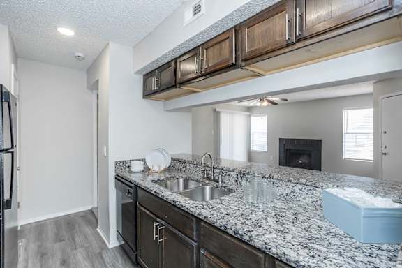 Oak Tree Village 624 Kitchen Countertop