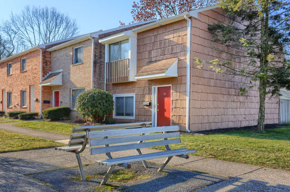 Hershey Apartments Near Hospital | Briarcrest Gardens Apartments &amp; Townhomes | Apartments in Hershey, PA