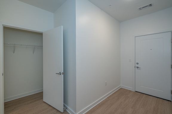 Open entry way/foyer with ample storage