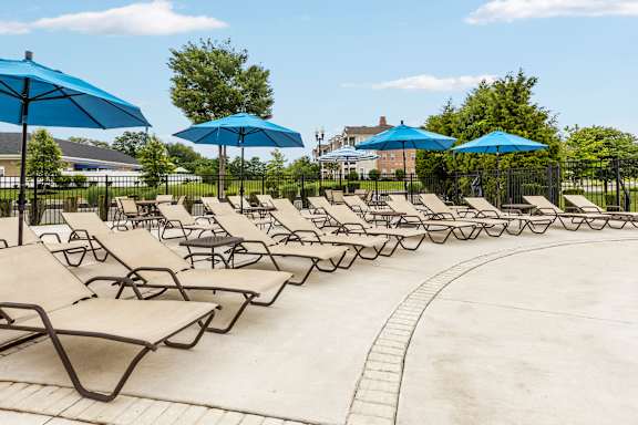Poolside Lounge Chairs at Merion at Cross Keys Apartments, California