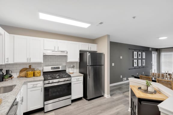 Fully Equipped Kitchen at The Austin Apartment Homes, Deptford, 08096