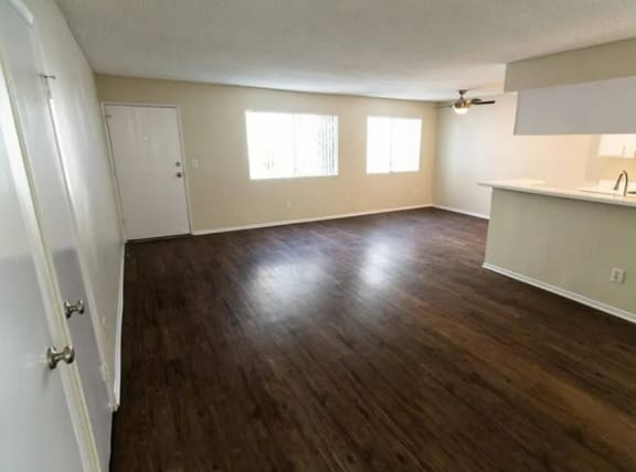 Canyons at Santa Clarita Apartment Spacious floor plan