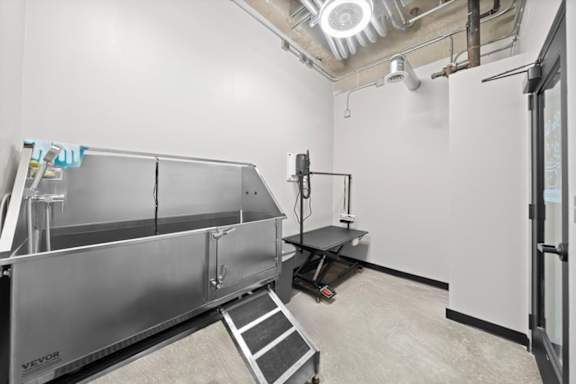 Pet Spa at The Dorset, Kansas City, Missouri