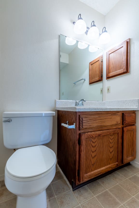 Bathroom interior at Coventry Oaks Apartments, Overland Park