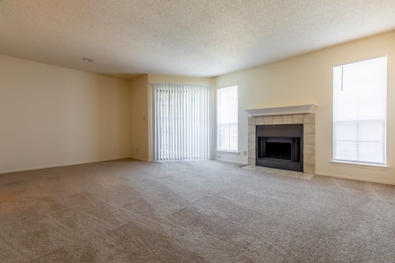 Living room area1 at Coventry Oaks Apartments, Overland Park