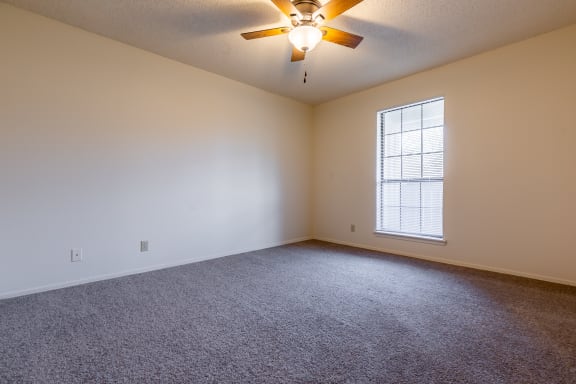 Ceiling fan and lights at Coventry Oaks Apartments, Overland Park, KS