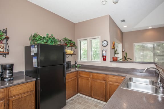 Kitchen space at Coventry Oaks Apartments, Kansas