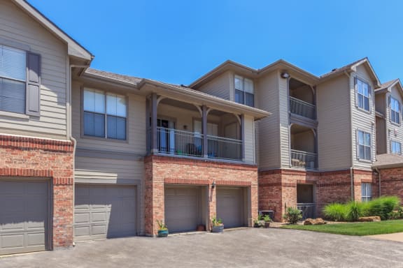 Garage at Crescent, Lenexa, 66219