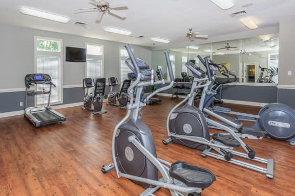 Gym of clubhouse1 at Stonebriar Woods Apartments, Overland Park, 66213