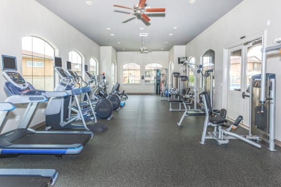 Fully Equipped Fitness Center at Sorrento at Deer Creek Apartment Homes, Overland Park, KS