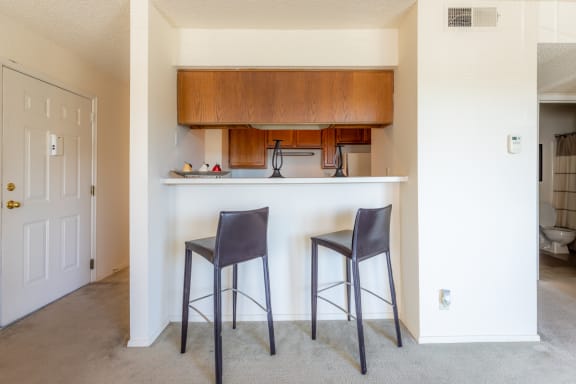 Counter tops and chairat Coventry Oaks Apartments, Overland Park, 66214