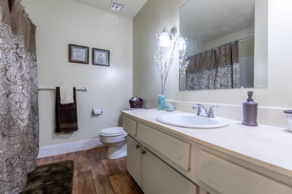 Bathroom Fitters at Louisburg Square Apartments & Townhomes, Kansas
