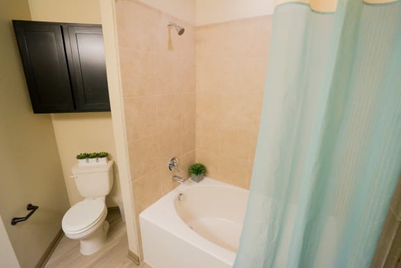 soaking tub