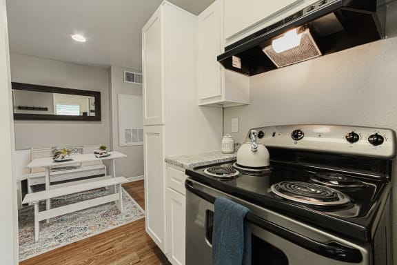 kitchen area in north houston apartments