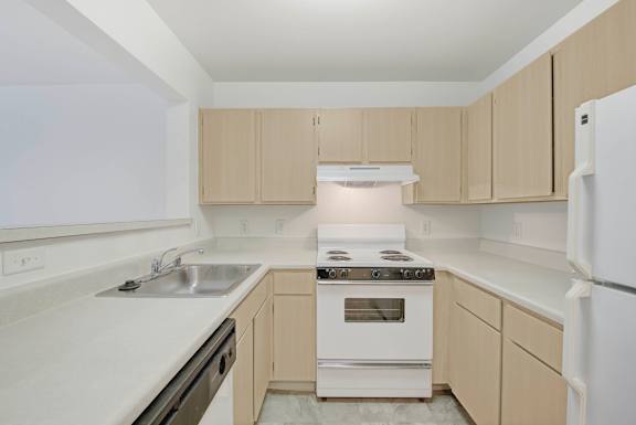 Gourmet Kitchen at Cascades Village (55+) Apartments, Virginia