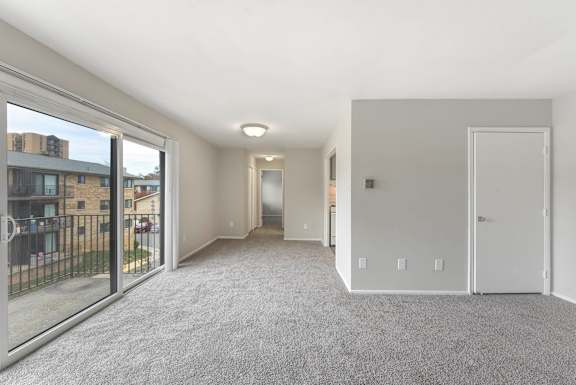 Wall-To-Wall Carpeting at Acclaim at Alexandria, Alexandria, 22304