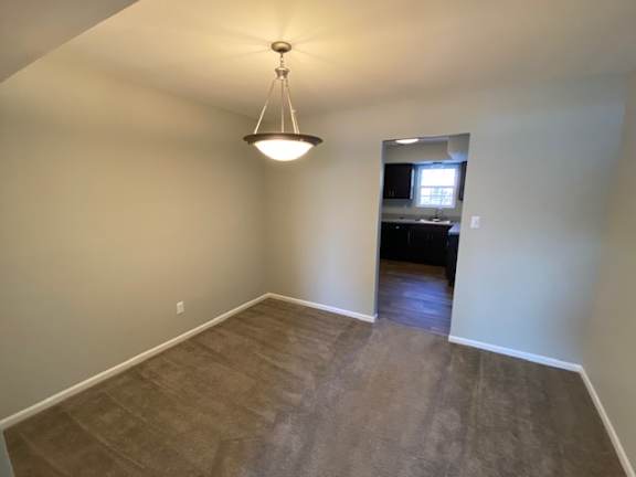 Dining Room at Governor Square Apartments