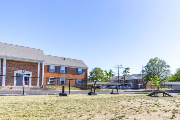 Pet Park at Governor Square Apartments, Indiana, 46032