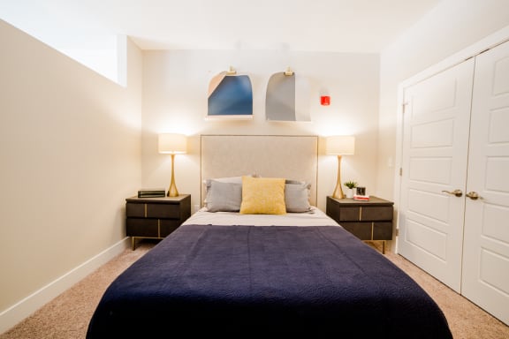 Large Comfortable Bedrooms at The Congress at Library Square, Indiana, 46204