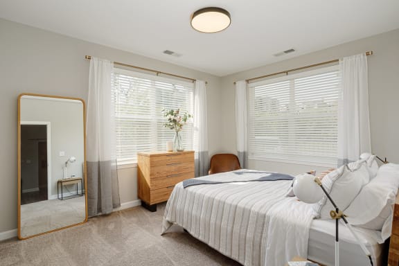 Beautiful Bright Bedroom at Whetstone Flats, Tennessee