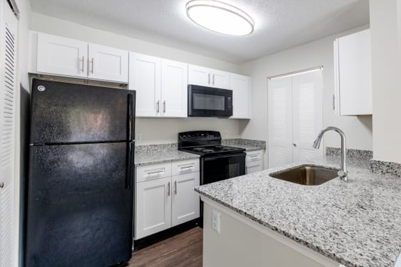 Kitchen Appliances at The Residence at White River Apartments, Indianapolis, IN, 46228