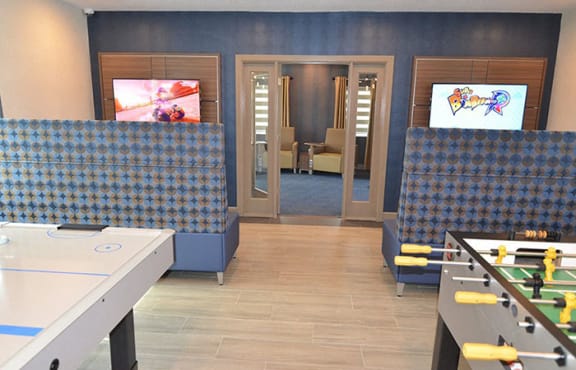 Game room area at The Edge at Town Center Apartments, Jacksonville, Florida