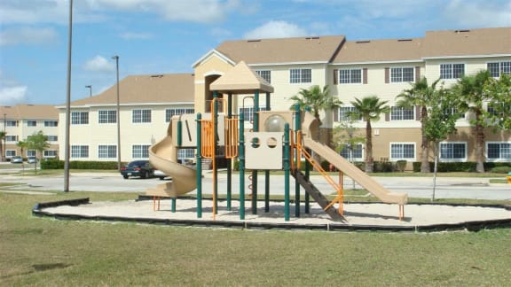 playground at Mission Bay Apartments, Florida 32955