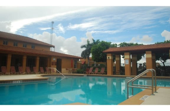 Marbrisa apartments resort style pool