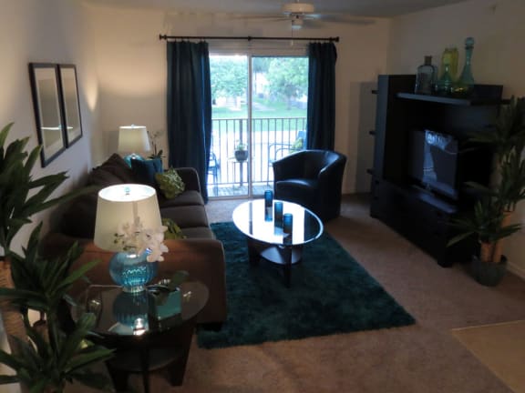 Living at Tuscany Place Apartments, Florida
